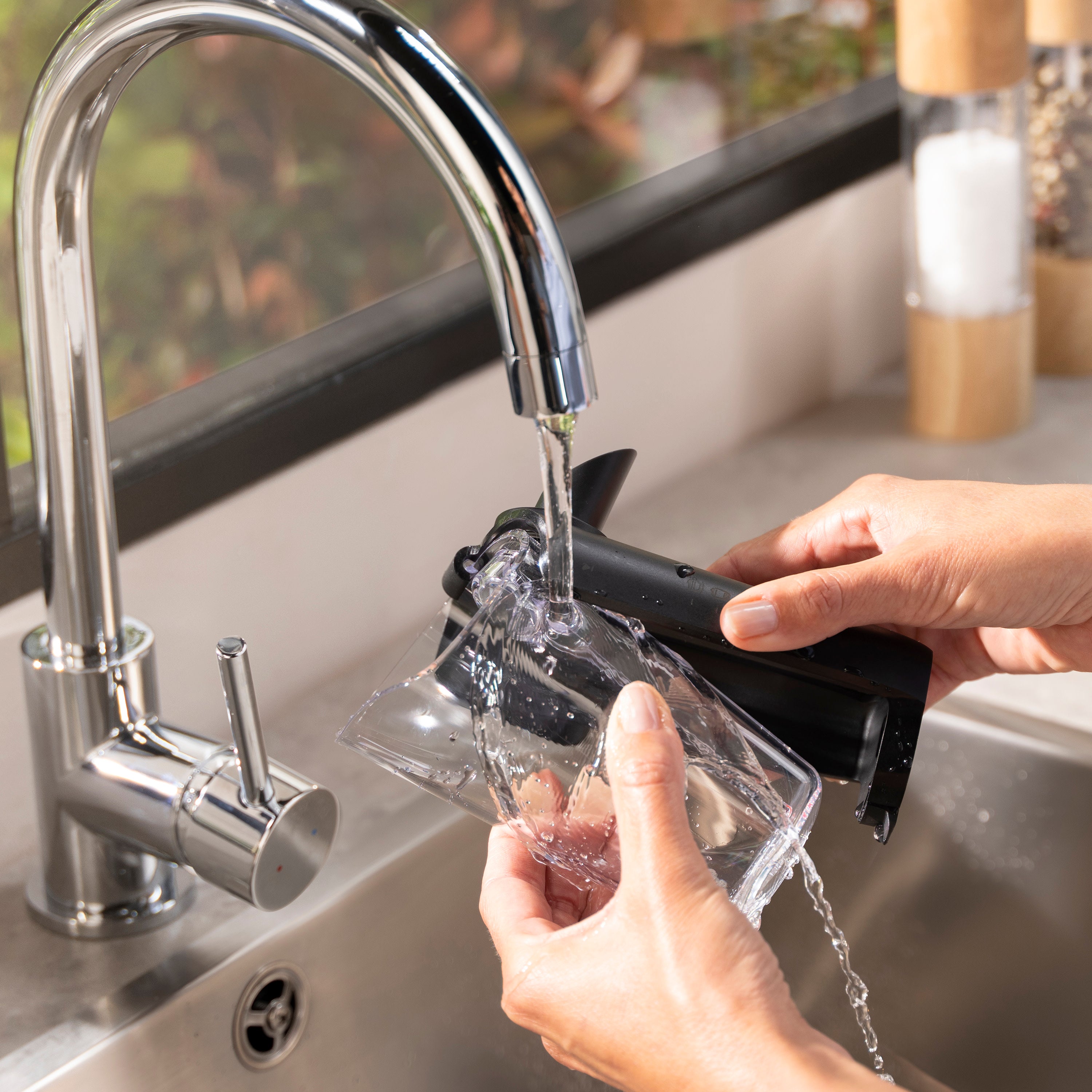 Washing milk frother