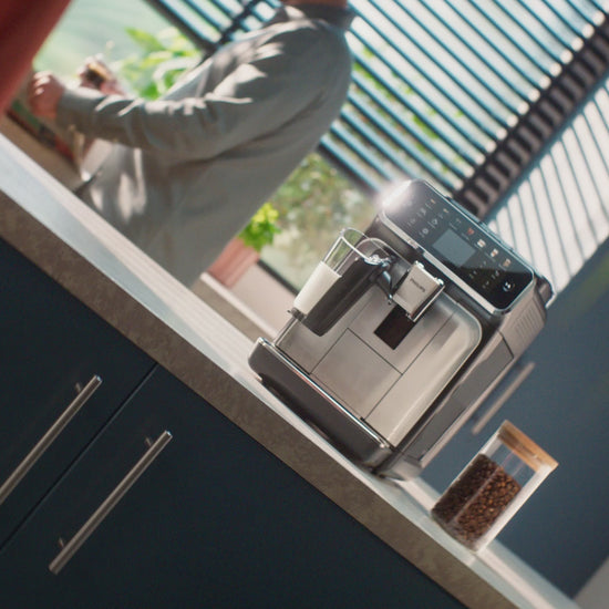 Philips 4400 Fully Automatic Espresso Machine-LatteGo video.